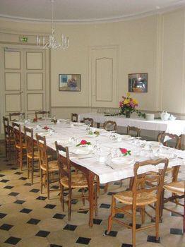 Hotel Chateau De Briancon, The Originals Relais Baune